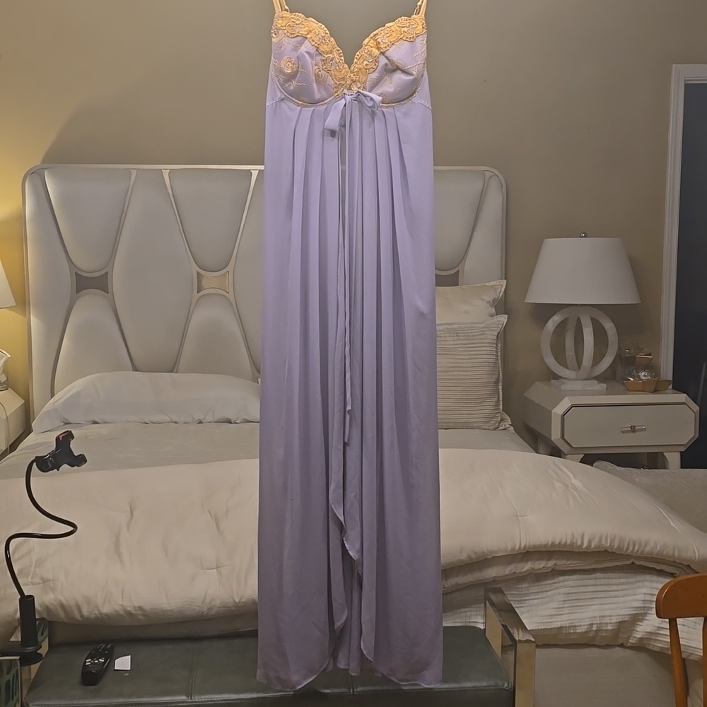 Victoria's Secret Vintage 1998 Lavender Chemise with Gold Lace EUC